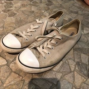 Grey converse